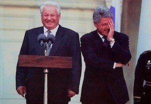 How to make a good decision - photo of Clinton & Yeltsin laughing