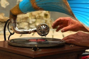 Increase your ability to delay gratification - photo of gramophone