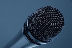 Change the record to fix your memory problems and learn anything - photo of microphone